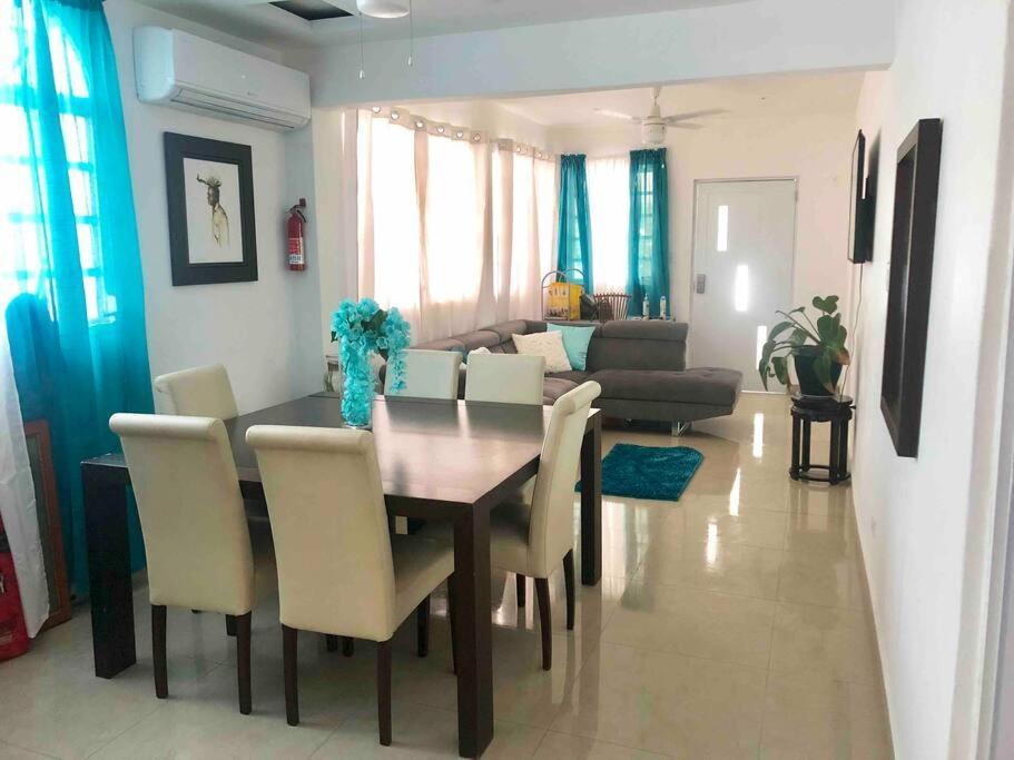Spacius 4Br Home In Trendy Loiza St, Near Beach ซานฮวน ภายนอก รูปภาพ
